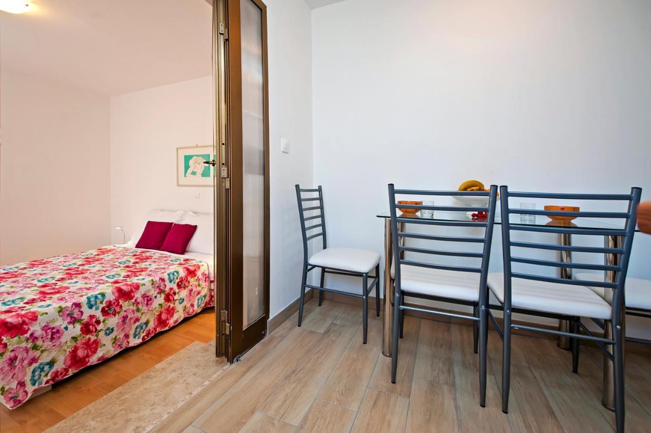 Apartmani&Soba Mimi Rovinj Exterior photo